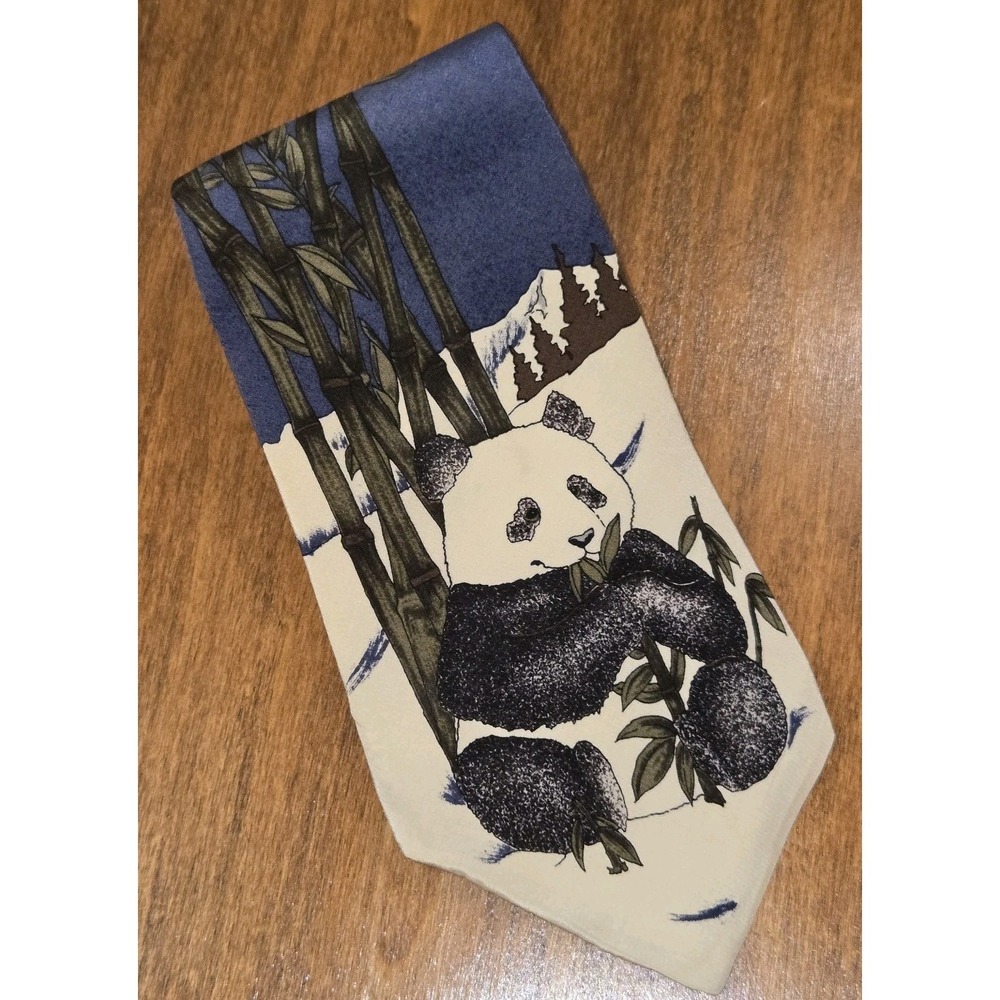 WWF World Wildlife Fund No 140 100% Silk Crepe Tie The Giant Panda 57x4" USA
